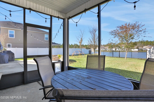 Building Photo - 95262 Tanglewood Dr