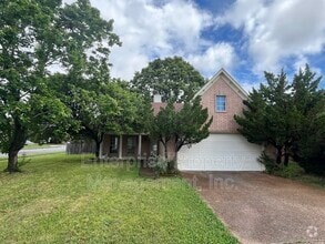 Building Photo - 8642 Pantherburn Cir N