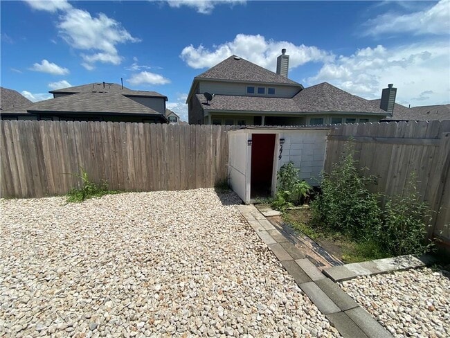 Building Photo - 17115 Alturas Ave