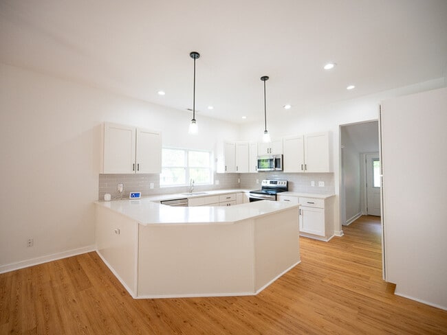 Building Photo - 103 Truce Street, Durham NC  27703