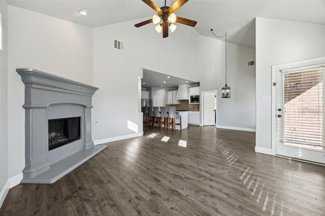 Building Photo - 317 Hawks Dr