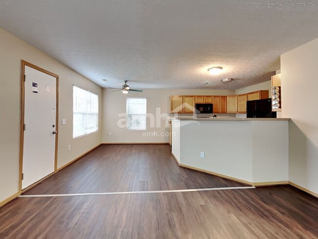 Building Photo - 5688 Battle Creek Way