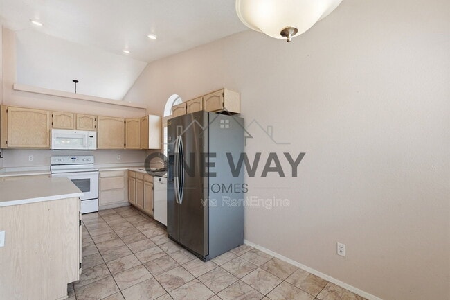 Building Photo - 819 E Cindy St