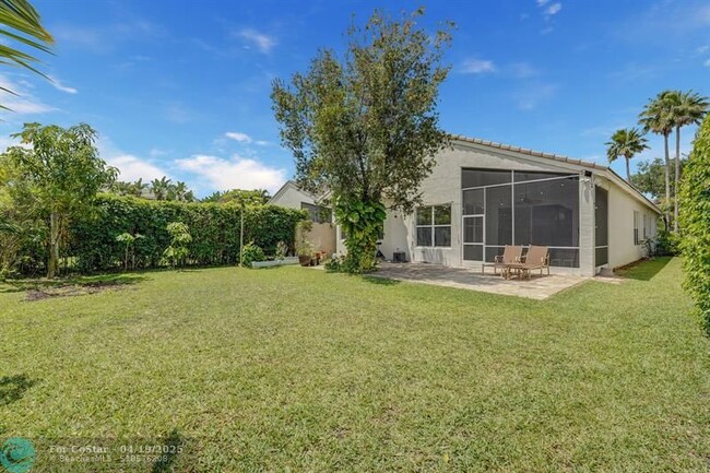 Building Photo - 19084 Skyridge Cir