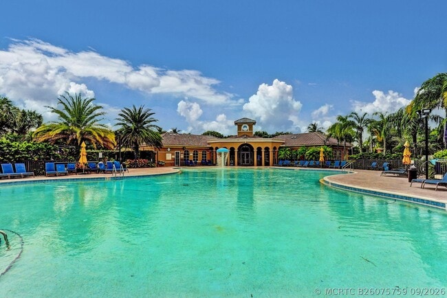 Building Photo - 3387 Commodore Ct