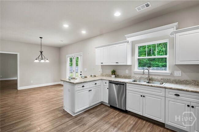 Building Photo - 211 Crosswinds Dr