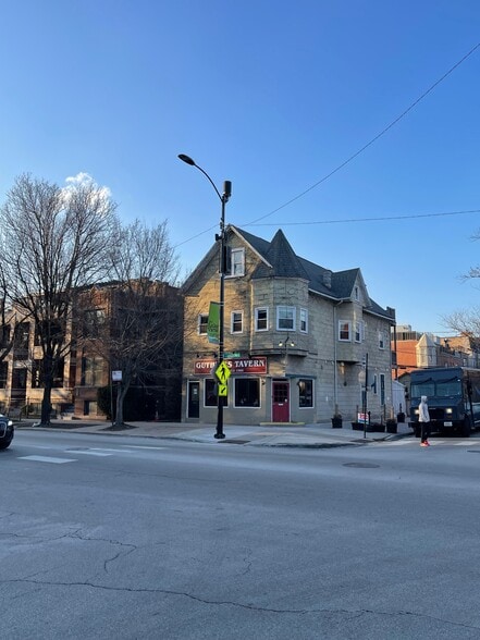 Building - 1300 W Addison St