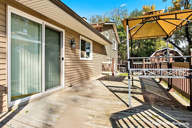 Building Photo - 34679 N Hiawatha Trl