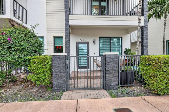 Building Photo - 4740 NW 84th Ave