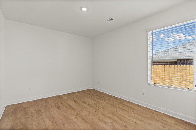 Building Photo - 109 Ratliff Ave