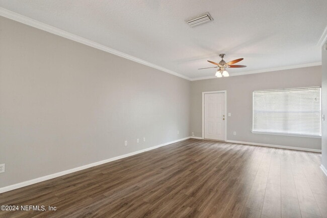 Building Photo - 574 Southbranch Dr