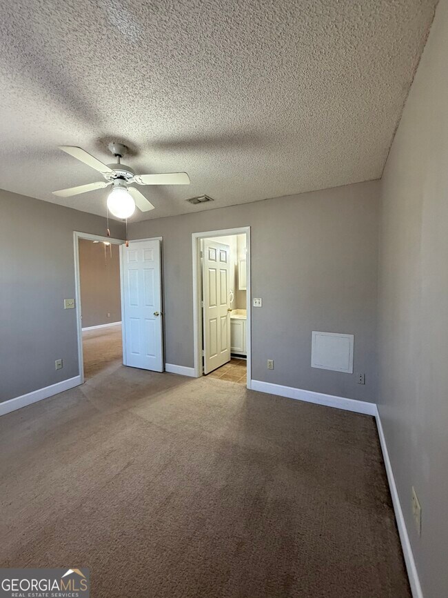 Building Photo - 409 Baltic Ct