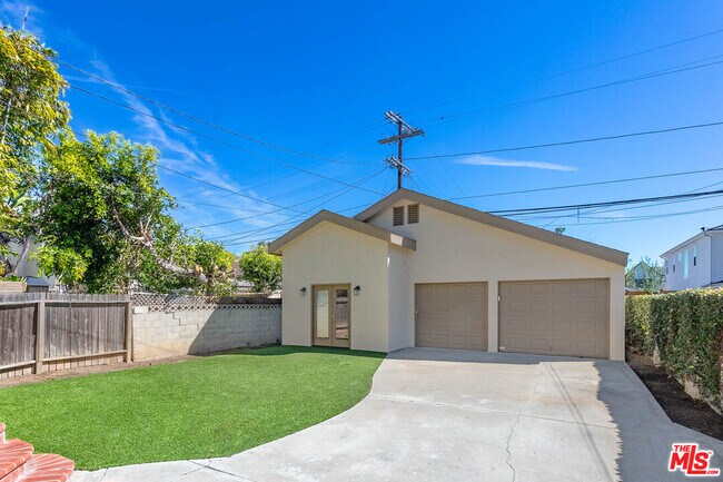 Building Photo - 2914 Castle Heights Ave