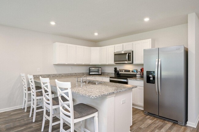 Building Photo - 42 Lockwood Way W