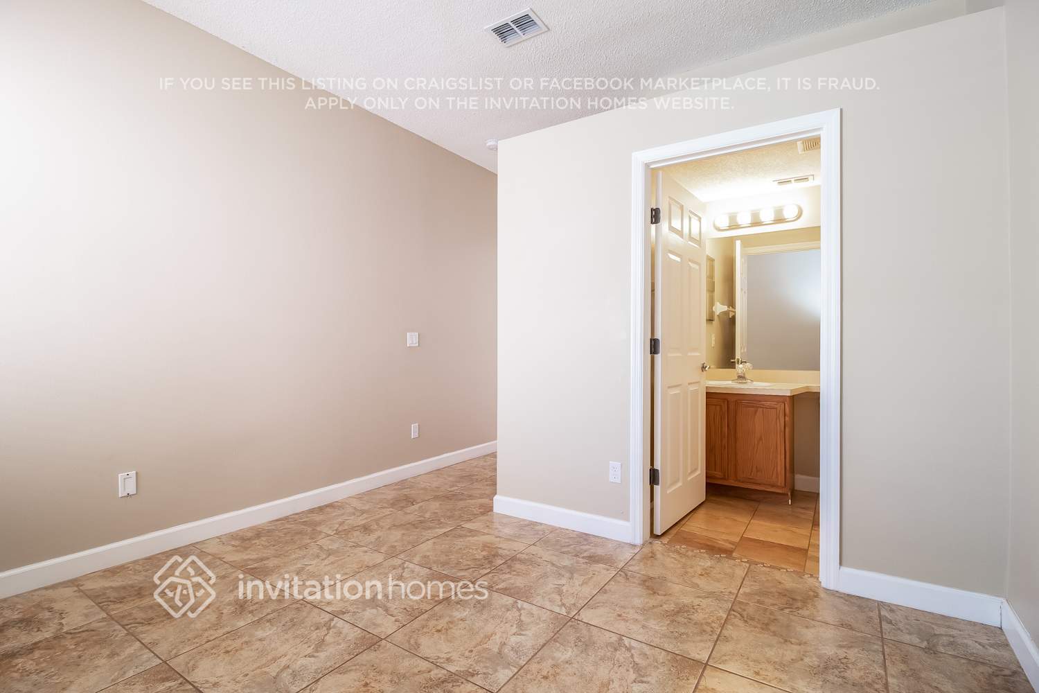 Building Photo - 2102 Drive Way