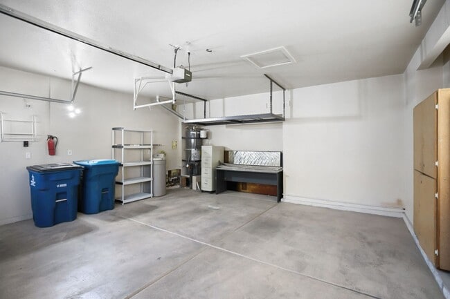Building Photo - Beautiful One Story 2 Bedroom Townhome With 2 Car Attached Garage