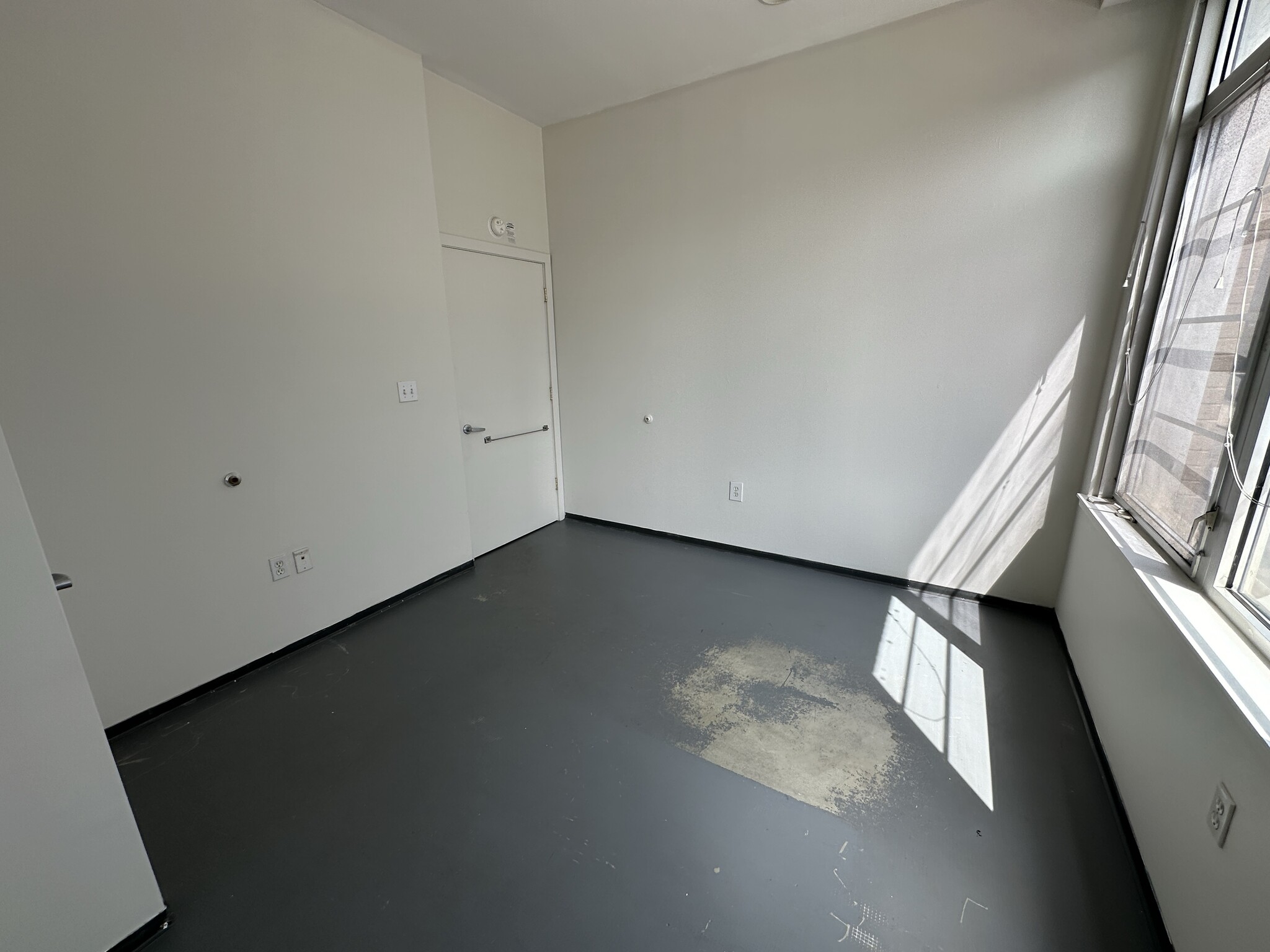 Building Photo - 117 E Berkeley St