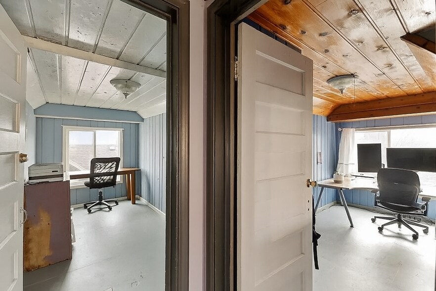 Building Photo - 3017 Harriet Ave