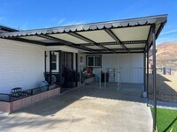 Building Photo - Beautiful 3 Bedroom 1 Bathroom House with Fenced and Landscaped Yard with All Utilities Included