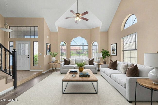 Building Photo - 6121 E Saddleback St