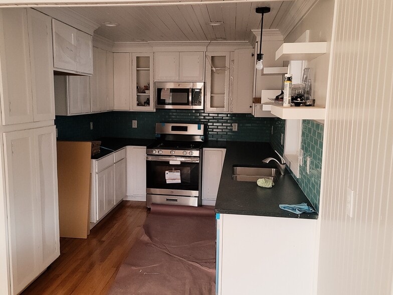 Building Photo - 2930 Fleetwood Ave SW