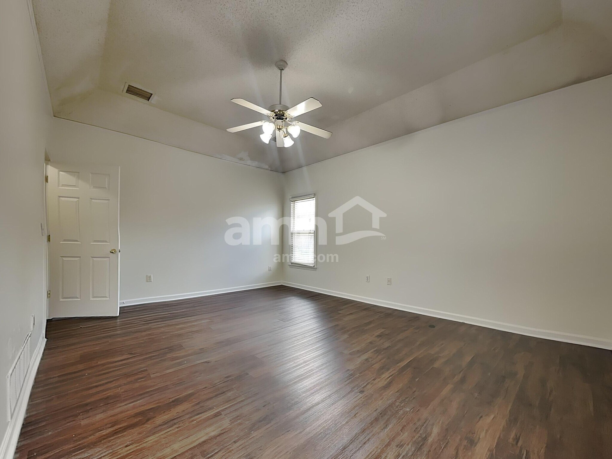 Building Photo - 9270 Chimneyrock Blvd