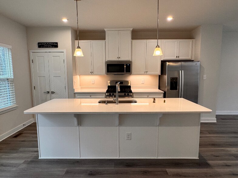 Building Photo - 145 Big Wds Dr