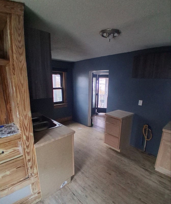 Building Photo - 2057 N Charles St