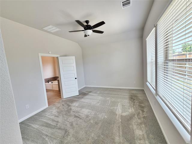 Building Photo - 2034 Clearwater Way