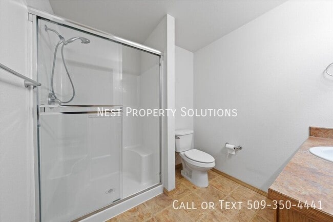 Building Photo - 416 E Linden Ave