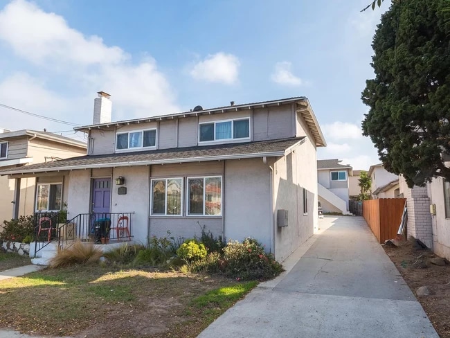 Building Photo - 2302 Aviation Blvd
