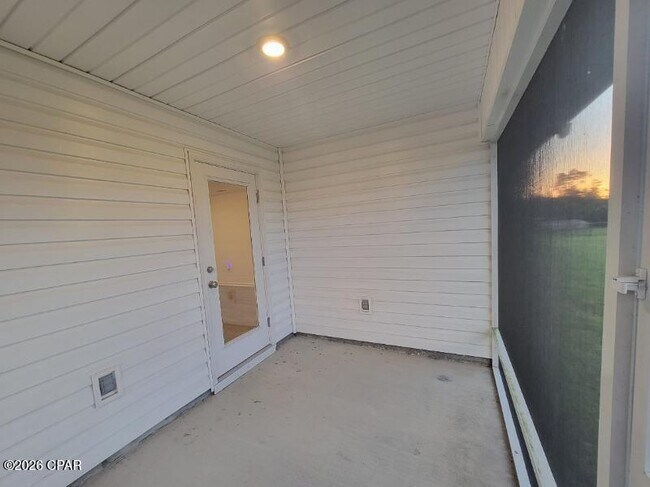 Building Photo - 3931 Silver Spur Rd