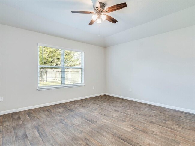 Building Photo - 136 Dunlin Ln