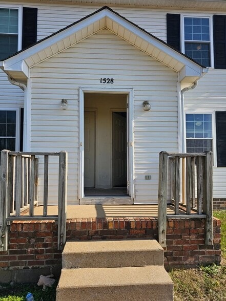 Building Photo - 1528 Richmond Rd