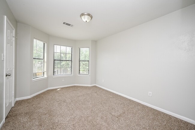 Building Photo - 3019 La Estancia Ln