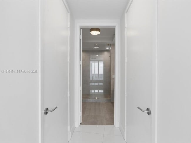 Building Photo - 18201 Collins Ave