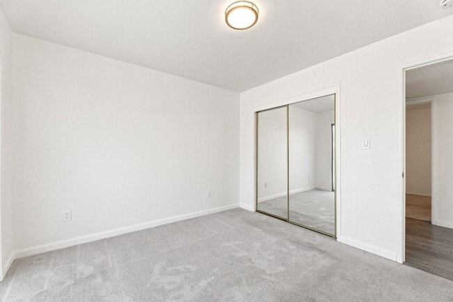 Building Photo - 6285 Edgewood Way