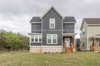 Building Photo - 1047 S Laramie Hts