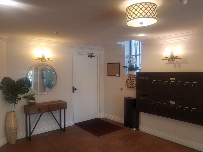 Building Photo - 11162 Camarillo St