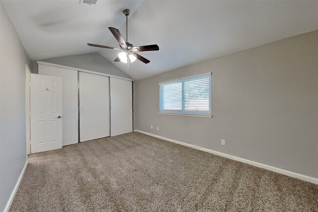 Building Photo - 2527 Anthony-Hay Ln