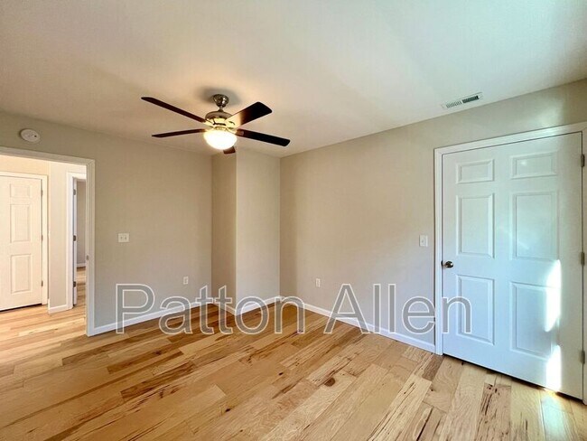 Building Photo - 305 Glenn Bridge Rd