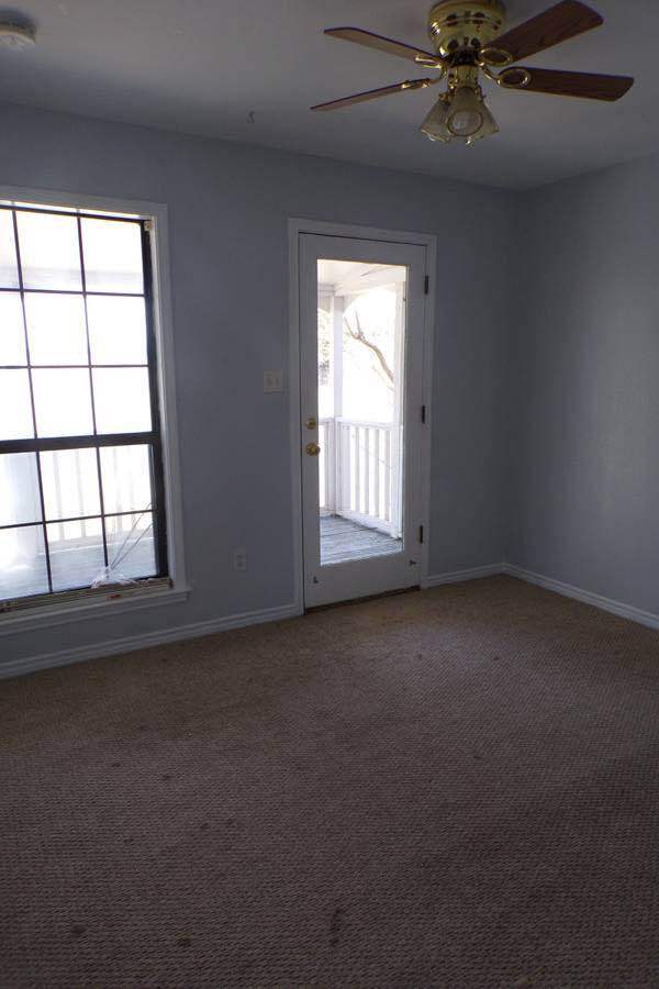 Building Photo - 1601 Co Rd 491