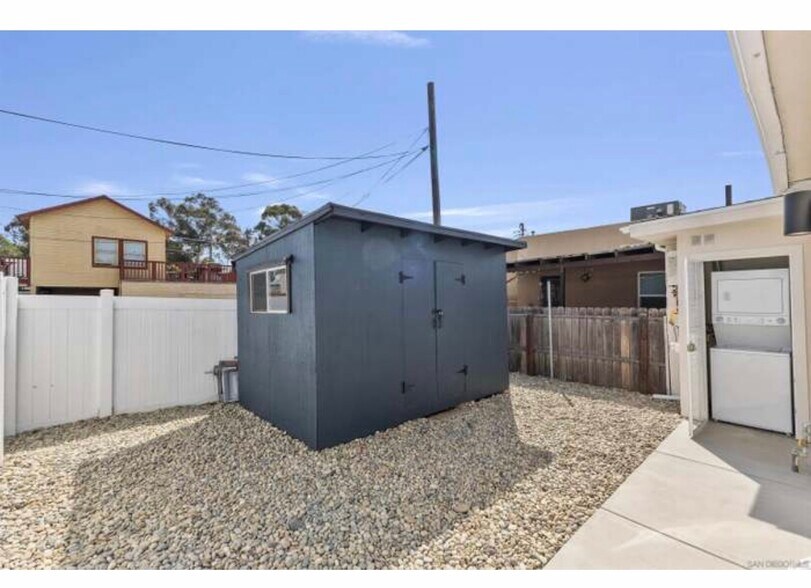 Building Photo - 3193 Juniper St