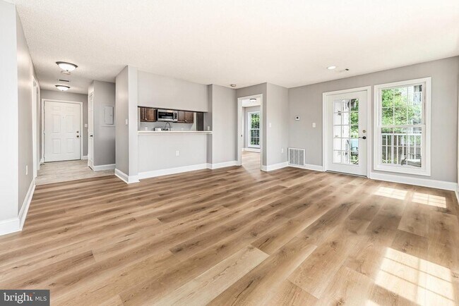 Building Photo - 20991 Timber Ridge Terrace