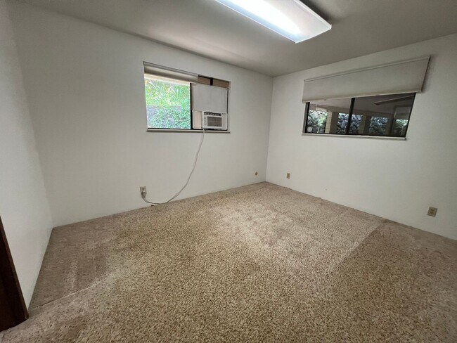 Building Photo - Breezy Kaneohe House