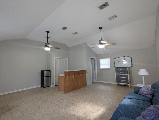 Building Photo - Lakefront Living on Little Lake Geneva – Main Home + Private In-Law Suite!