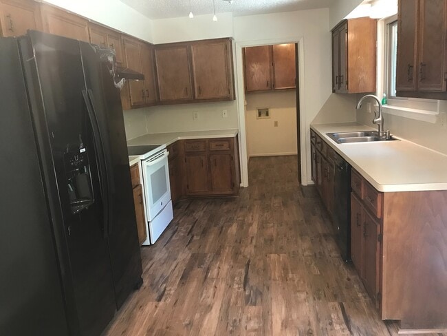 Building Photo - 108 Stone Canyon Ct