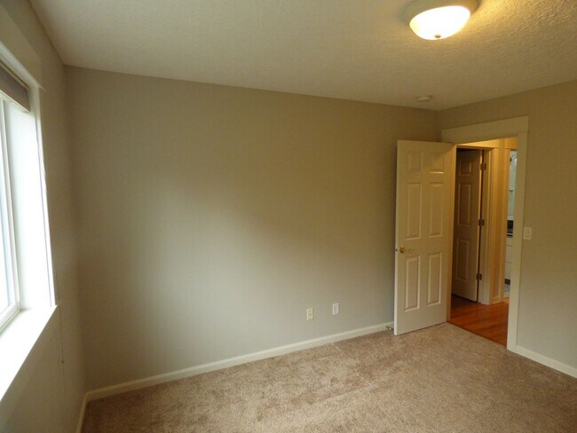 Building Photo - Rent Special: 1/2 Off January's Rent!