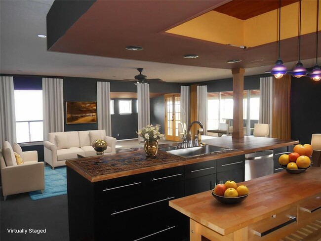 Building Photo - 21010 Stillwood Ct