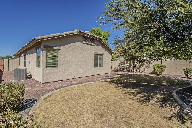 Building Photo - 3877 S Coach House Dr